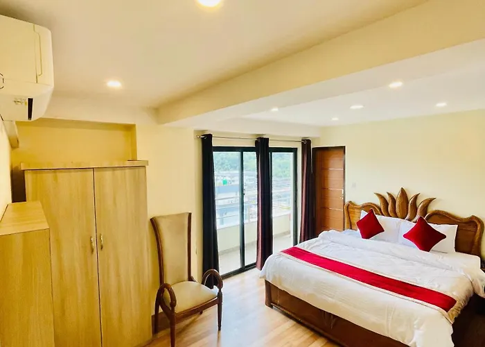 Hotel Pashupati Front Kathmandu
