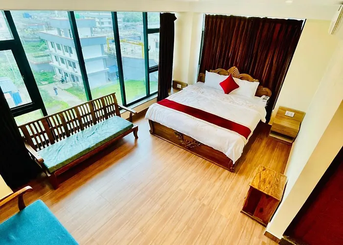 Hotel Pashupati Front