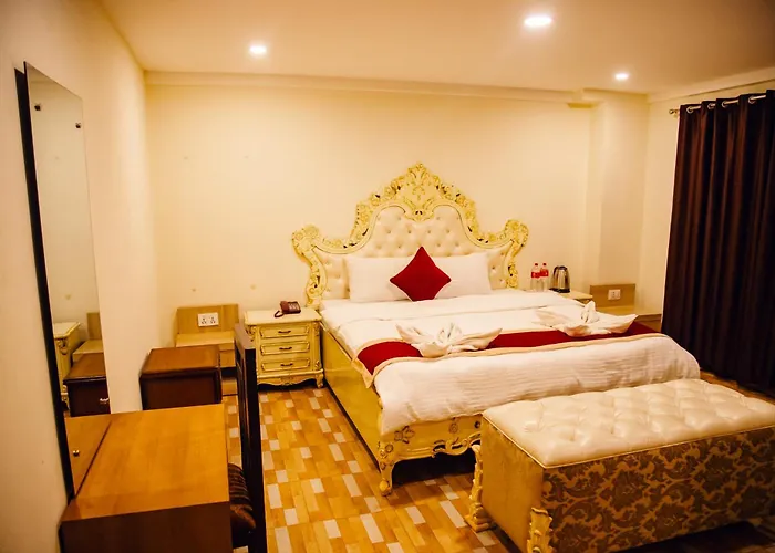 Hotel Pashupati Front