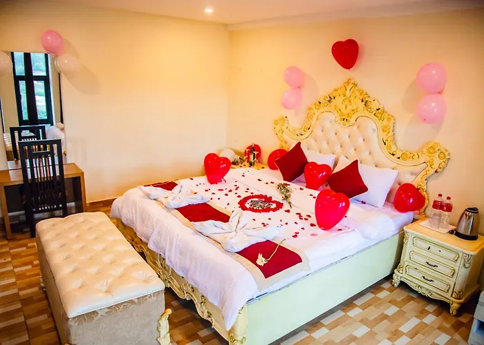 Hotel Pashupati Front
