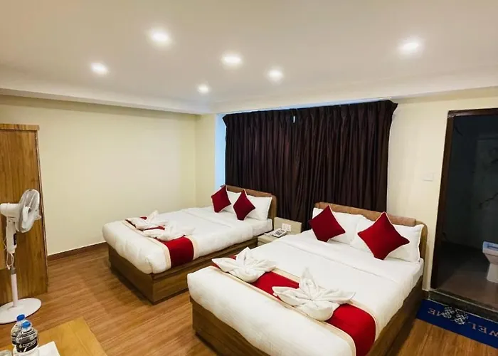 Hotel Pashupati Front 2*