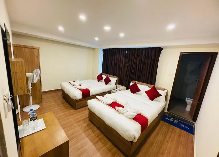 Hotel Pashupati Front